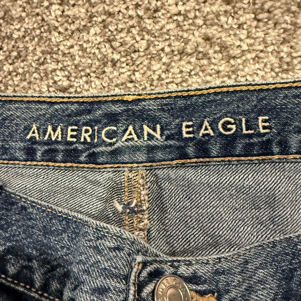 American  Eagle Jeans Womens 20 Blue Regular Mom Jean Distressed Pockets - Picture 3 of 11